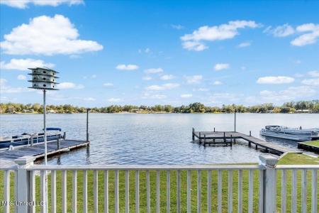 501 W Lakeshore Drive, Carriere, Mississippi 39426, Estados Unidos