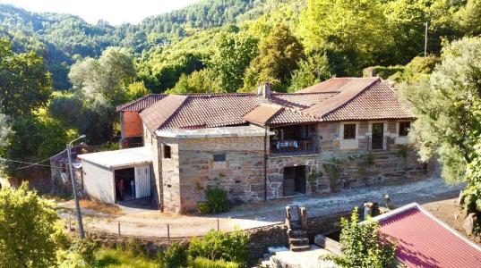 Vila Nova De Famalicão, Брага 4870-214, Португалия