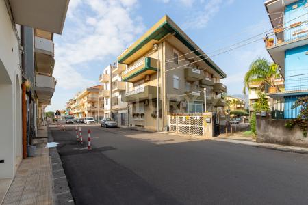 Via Spiaggia, Mascali, Sicilia 95016, İtalya