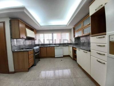 calle 74 Av.3F Edificio Mediterranee, sector La Lago, Maracaibo, Maracaibo, Zulia 4001, Venezuela