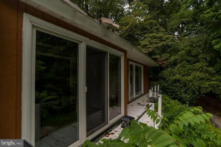 108-1/2 Valley Road, Yardley, Pensylwania 19067, USA