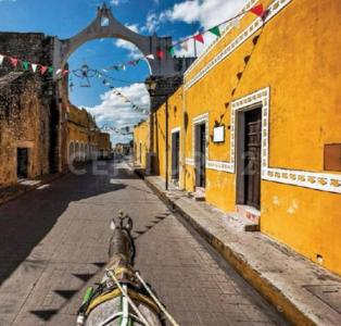 avenida izamal 37,, Izamal, Yucatan 97540, Mexique