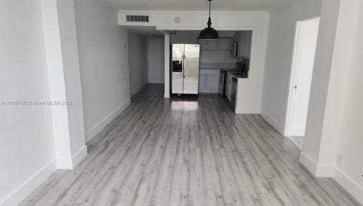 2903 NE 163 ST 405, North Miami Beach, Florida 33160, Stati Uniti