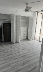 2903 NE 163 ST 405, North Miami Beach, Florida 33160, Stati Uniti