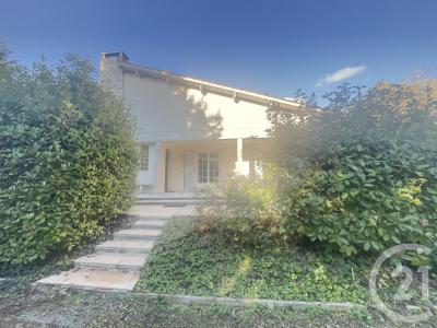 Beaugency, Centre-Val De Loire 45190, France