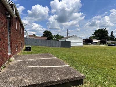 301 Park Drive, Campbell, Ohio 44405, USA