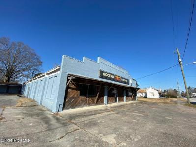 4392 Lee Street, Ayden, NC 28513, USA