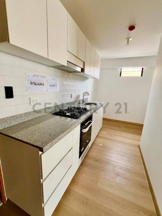 JUAN ENRIQUE VALLADARES , Lima, Lima 00001, 페루