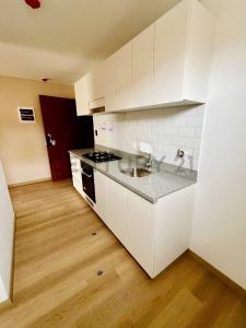 JUAN ENRIQUE VALLADARES , Lima, Lima 00001, 페루