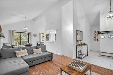 561 Dover Court, Lake Arrowhead, Califórnia 92352, Estados Unidos