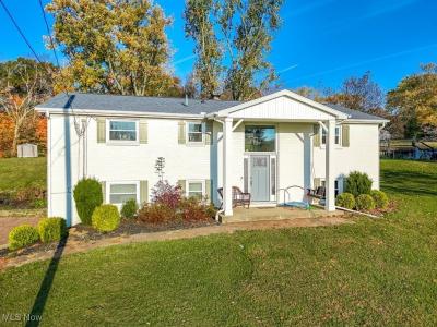 6081 Joliat Avenue, Louisville, Ohio 44641, USA