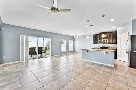 176 Whirlaway Drive, DAVENPORT, Florida 33837