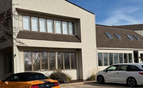 6006 Strathmoor Drive , 6, Rockford, Illinois 61107, Stati Uniti