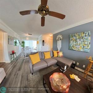 4100 Crystal Lake Dr Unit# 209, Deerfield Beach, Florida 33064, USA