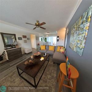 4100 Crystal Lake Dr Unit# 209, Deerfield Beach, Floride 33064, États-Unis