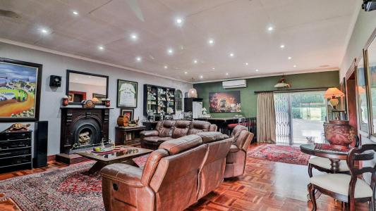 White River, 음봄벨라, 남아프리카