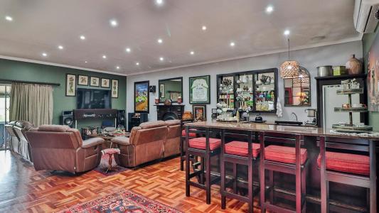 White River, 음봄벨라, 남아프리카