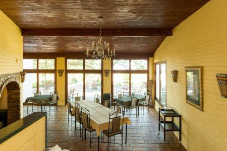 White River, 음봄벨라, 남아프리카