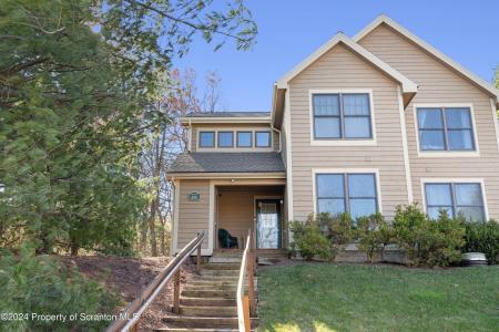 144 Pine Ct Court, Tannersville, Pennsylvania 18372, USA