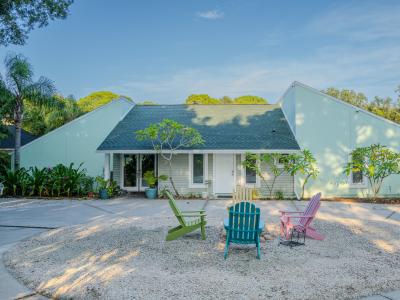 8900 143rd St., Seminole, Florida 33776, USA