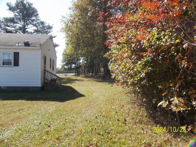 13556 White Meadow Road, Boykins, Virginia 23827, USA