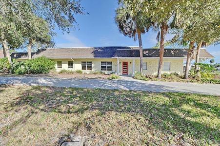 2111 NW 17th Street, Crystal River, Flórida 34428, Estados Unidos