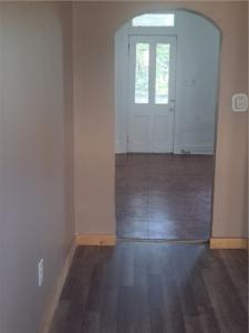 16 Cuyler Avenue, Jeannette, Pennsylvania 15644, HOA KỲ