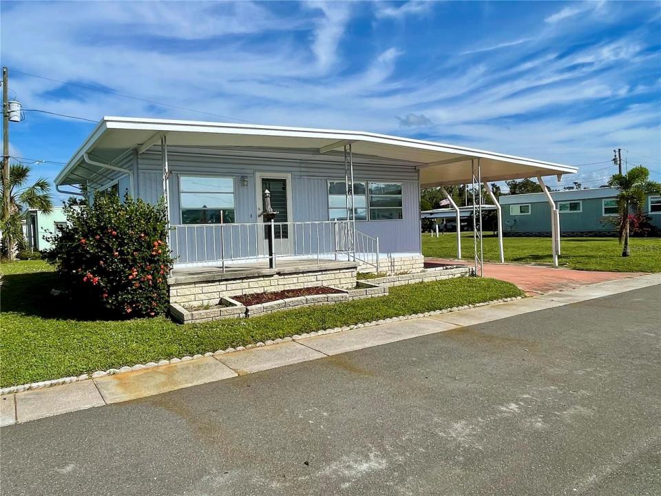 34539 Violet Dr. N., Pinellas Park, Florida 33781, USA