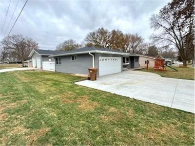 1520 N 6th Street, Montevideo, Minnesota 56265, USA