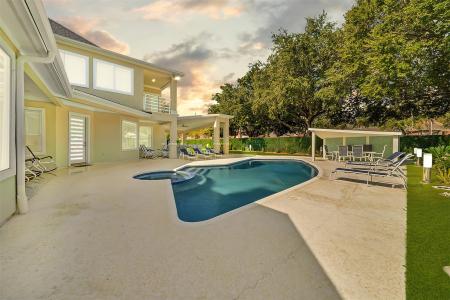 11 Harbor View Drive, Sugar Land, Texas 77479, USA