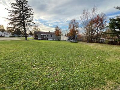 2773 Burton Street SE, Warren, Ohio 44484, USA