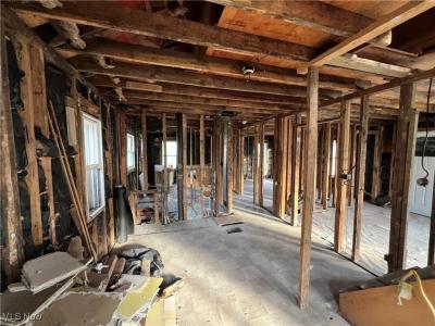 2773 Burton Street SE, Warren, Ohio 44484, USA