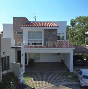 Avenida de Los Sauces 953-53,, Culiacán, Sinaloa 80063, Mexico