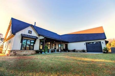 19555 S 550 Road, Tahlequah, אוקלהומה 74464, ארצות הברית של אמריקה