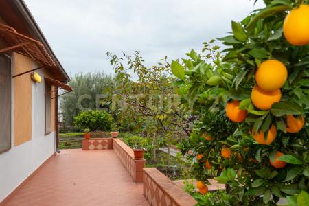 Via Umbria, Mascalucia, Sicilia 95030, Italien