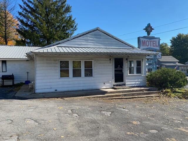 1817 Rt 9, Keeseville, New York 12944, Stati Uniti