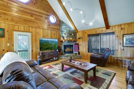 472 Bear Paw Church Road, Murphy, Karolina Północna 28906, USA