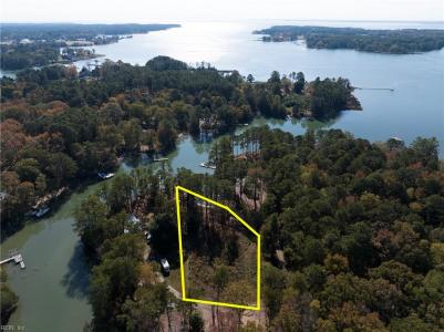 190 Emerald Lane, Mathews, Virginia 23109