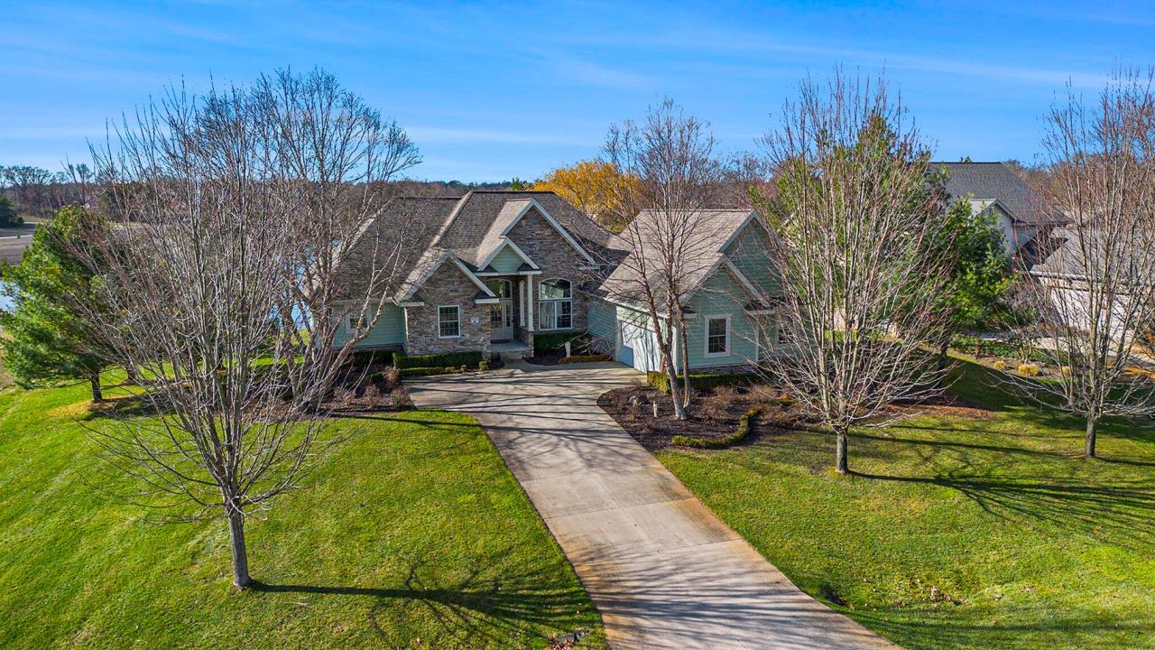 11325 Killarney Dr., Stanwood, Michigan 49346, USA