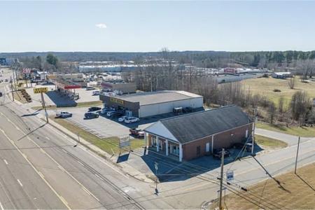 1102 Mineral Wells Ave, Paris, Tennessee 38242, HOA KỲ