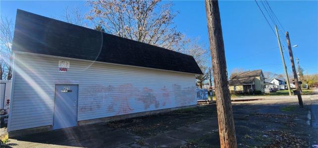 421 Hall Street NW, Warren, Ohio 44483, USA