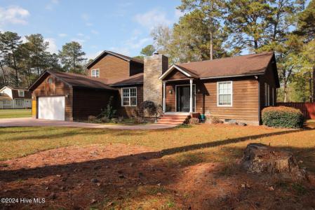 1516 Candlewick Drive, Greenville, NC 27834, USA