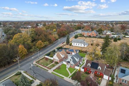 8 Alden Avenue, Valley Stream, Nova Iorque 11580, Estados Unidos