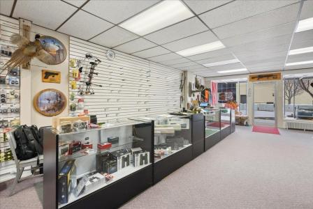 3 E Charles, Oelwein, Iowa 50662, Estados Unidos