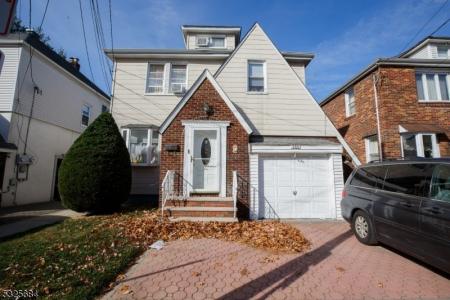565 Monroe Pl, Ridgefield Boro, NJ 07657-2011, USA