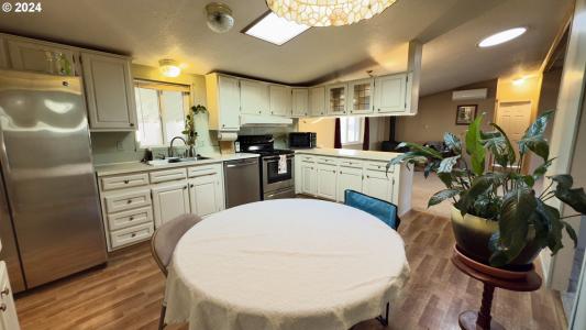 97940 W BENHAM LN 4, Brookings, ولاية أوريغون 97415, الولايات المتحدة