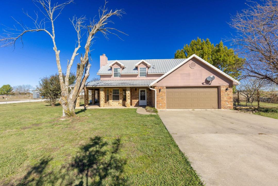 302 S. Sulphur Street, Leonard, Texas 75452