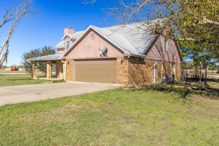 302 S. Sulphur Street, Leonard, Texas 75452