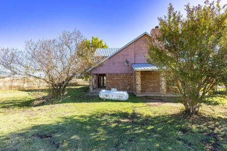 302 S. Sulphur Street, Leonard, Texas 75452
