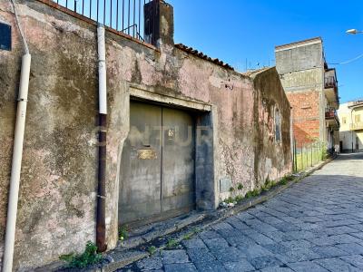 Acireale, Sicilia 95024, Italy